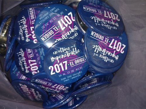 Imagen 5 de 6 de 50 Pines Personalizados 55mm Prendedores Incluye Diseño