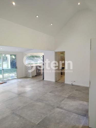 Casa En Alquiler Y Venta- Ref: 1402