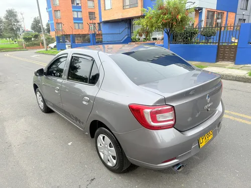 Renault Logan 1.6 Expression / Life +