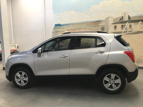Imagen 7 de 11 de Chevrolet Tracker 1.8 Ltz Fwd Mt 140cv 2016