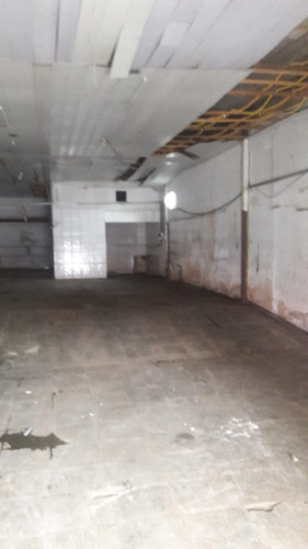 Imagem 2 de 5 de Aluga-se Salão 250 M² -cidade Seródio