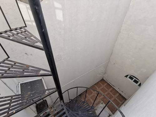 Casa En Venta En Fracc, Manantiales De Cuautla Con Alberca