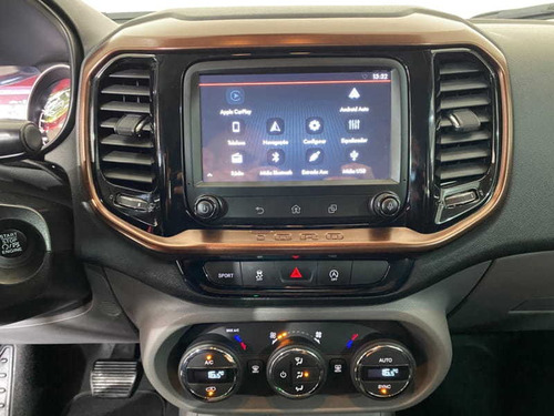 Imagem 8 de 15 de Fiat Toro Volcano 2.4 16v Flex Aut
