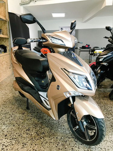 Imagen 3 de 10 de Moto Eléctrica Sunra Hawk Ácido / Modo Eléctrico Ahora 12
