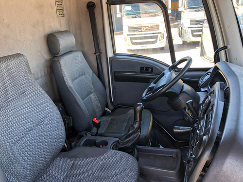 Cargo 1723 4x2 - Munck 7.5 E Carroceria De Aferição=mb,volvo