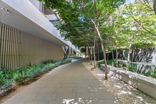 Departamento En Arriendo De 2 Dorm. En Las Condes