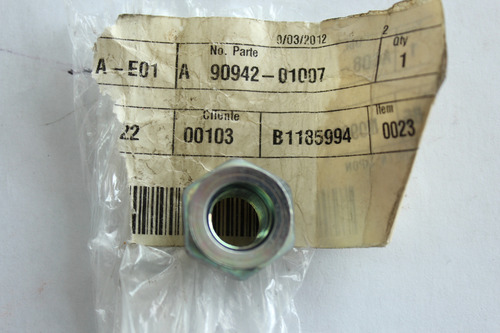 Tuerca Esparrago Original Toyota Varios Modelos Coroll-yaris