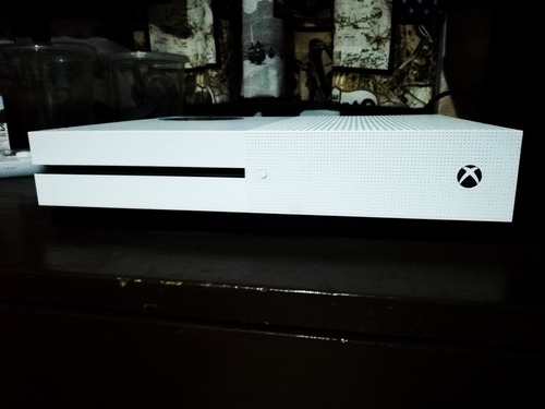 Xbox One S Con Mando Y 3 Juegos
