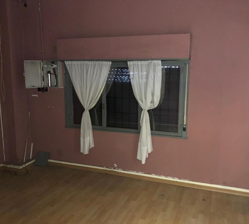 Venta De Deposito De 780 M2 En Pompeya