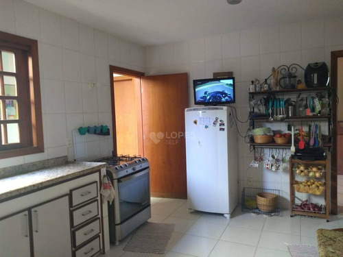 Imagem 9 de 14 de Casa Duplex Em Condomínio, Bem Localizada, Cômodos Amplos, Quintal, 04 Qts./04 Suítes, 338 M², R$ 1.400.000,00 - Itaipu - Niterói/rj - Ca20683