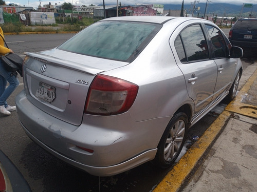 Imagen 4 de 6 de Suzuki Sx4 2010 Sedan Aa Ba Cd Abs At