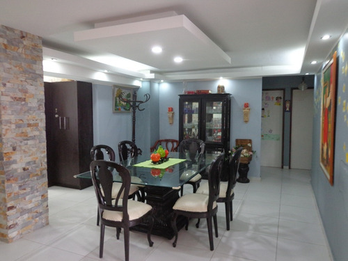 Amplio Apartamento De 145 M² En Venta Con Excelente Ubicación En El Picacho