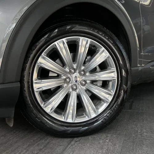 Ford Explorer Platinum