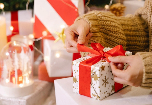 Imagen 5 de 7 de Rollos De Papel Para Regalo Diseño Elegante Plata Kirkland