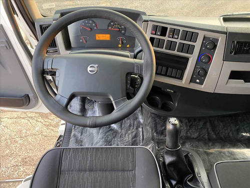 Imagem 10 de 15 de Caminhao Volvo Volvo Vm 270