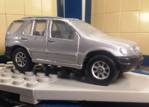 Priviet Suv Luxury Mercedes Benz Ml 320 Maisto Hw 1 (Usado)