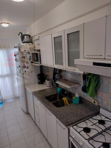 Imagen 6 de 14 de Excelente Semi Piso De 2 Ambientes 62.5m2 Totales!!! - Cocina Independiente - Balcon Y Patio Propio!!!