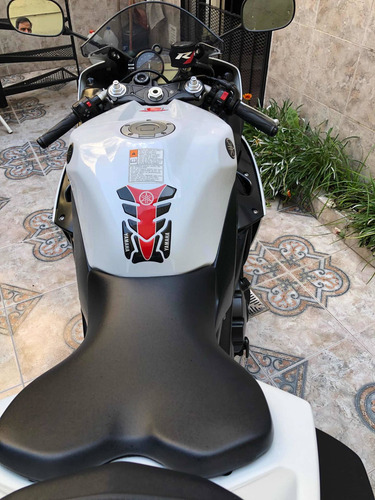 Yamaha Yzf-r1