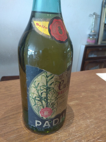 Antigua Botella Cubana Sello Rojo Padilla Numerada