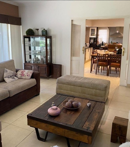 Casa En Venta 5 Ambientes En El Lauquen