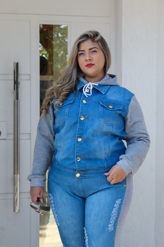 Imagem 5 de 6 de Conjunto Plus Size Calça Jeans E Jaqueta Com Moletom E Capuz