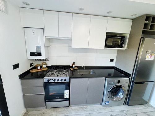 Departamento En Venta En Victoria Con Cochera Y Terraza Propia