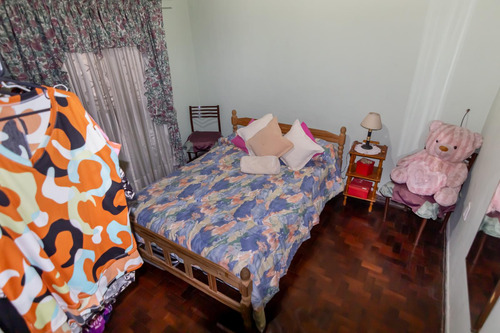 Venta De Casa 2 Dormitorios Con Cochera En Rosario - Humberto Primo Al 1500