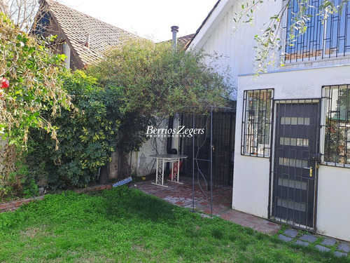 Casa En Venta 3 Dormitorios Colegios Apumanque En Las Condes