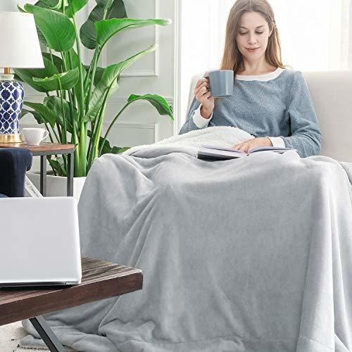 Manta Bedsure Con Forro Polar Aborregado Color Gris Claro Gris Claro