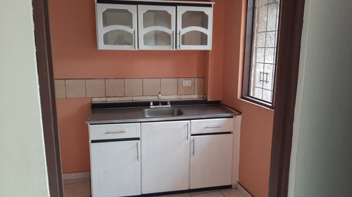 Imagen 2 de 8 de Heredia Centro Apto Con Un Cuarto, Sala Comedor,