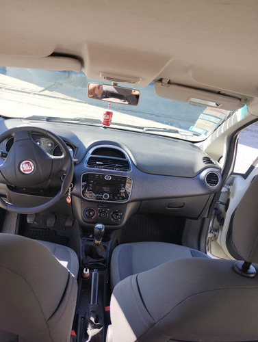 Fiat Punto 1.4 Attractive C/radio Integrada