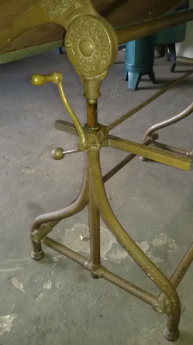 Imagen 3 de 5 de Tecnigrafo Uto Con Tablero Lutz Ferrando