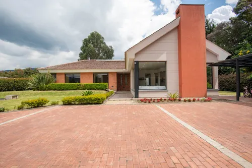 Casa En Venta En Guaymaral. Cod V9884