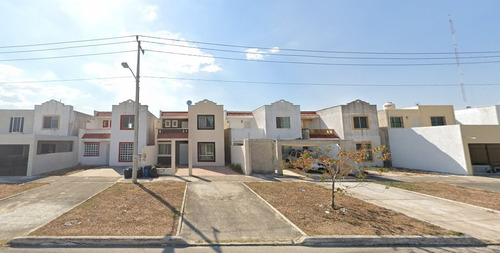 Casa En Venta, Frac. Las Americas, Merida, Yucatan. 3 Recamaras, 2 Baños, 2 Estacionamientos. ¡¡¡ Remate Bancario !!! -jmjc9