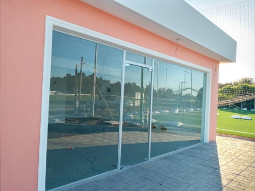 Excepcionales Locales En Ubicacion Estrategica