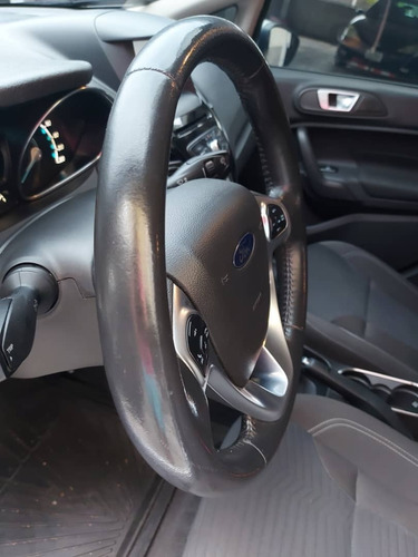 Imagen 11 de 15 de Ford Fiesta Titanium