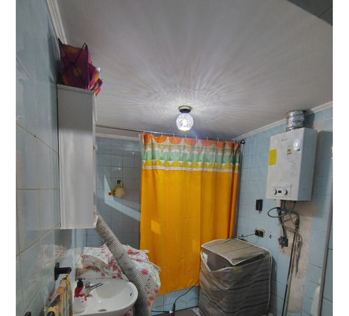 Oportunidad De Inversión! Casa Ubicada En Pasaje 4d 1b.