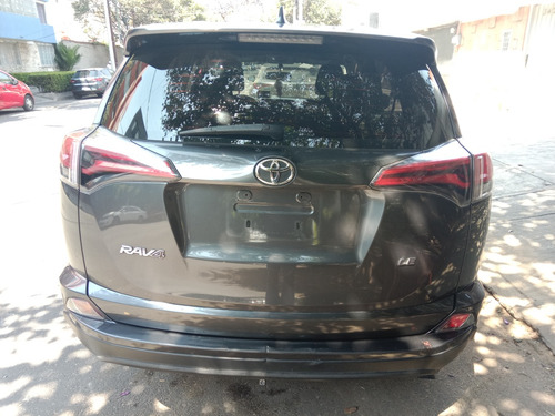 Toyota RAV4 2.5 Le At
