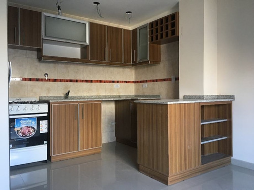Imagen 2 de 10 de Semipiso En Venta En Lanus Oeste