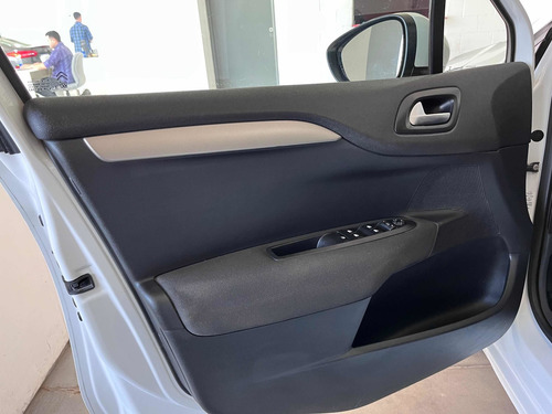 Imagen 16 de 23 de Citroën C4 Lounge 2015 2.0 Origine Am16 Autoargentina