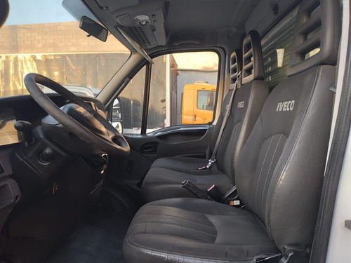 Iveco Daily 35s14 2018 Com Baú - Daily / Ducato / Sprinter