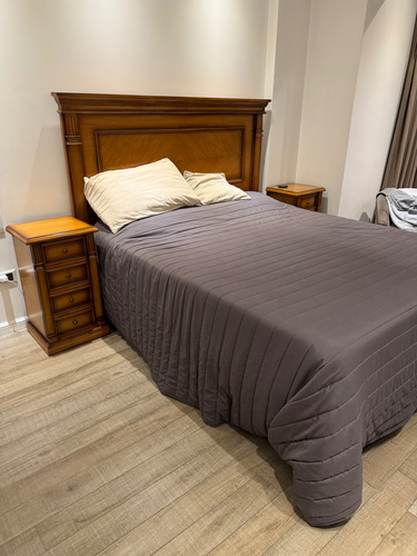 Cama 2 Plazas 1,90 X 1,60 Y 2 Mesitas De Luz Madera Cerezo Cerezo Clásico (Usado)