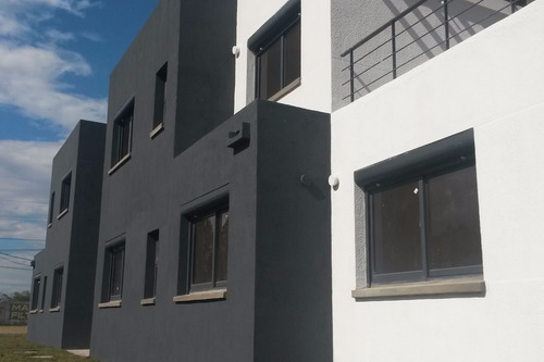 Imagen 8 de 9 de Casa De 3 Dormitorios 1 Baño En Salto. P.b. A Estrenar!