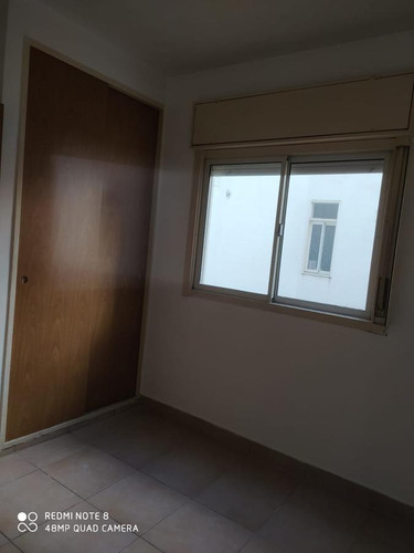 Imagen 3 de 7 de Venta Departamento Un Dormitorio Escalera Interno - Macrocentro