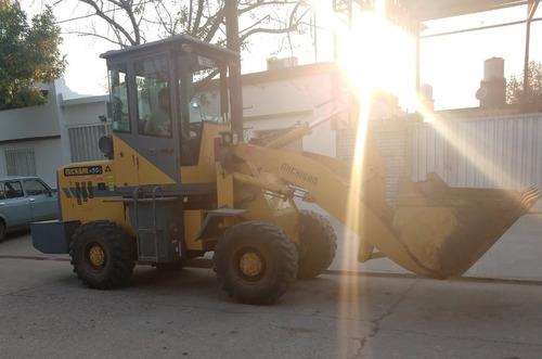 Imagen 4 de 4 de Pala Cargadora Michigan R50c 1m3 2ton. 80hp Powershift (75)