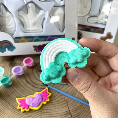 Imagen 4 de 6 de Kit Arte Para Pintar Figuras De Yeso Unicornio Gatos