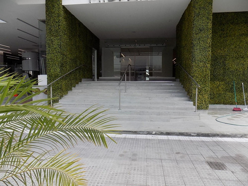 Imagen 2 de 14 de Venta De Apartamento En Ph Midpark At Carrasquilla, 20-10036