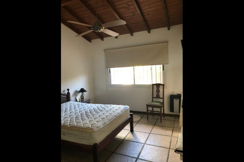 Imagen 8 de 14 de Chalet En Venta En Haedo Sur
