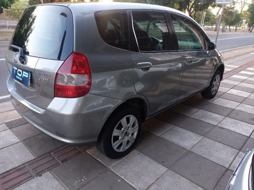 Imagem 6 de 10 de Fit 1.4 Lx 8v Gasolina 4p Manual