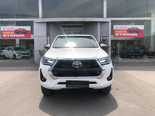 Toyota Hilux 2.8 Cd Srv 177cv 4x2 At